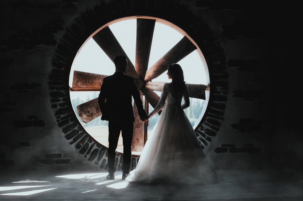 bride-groom-couple-8182890